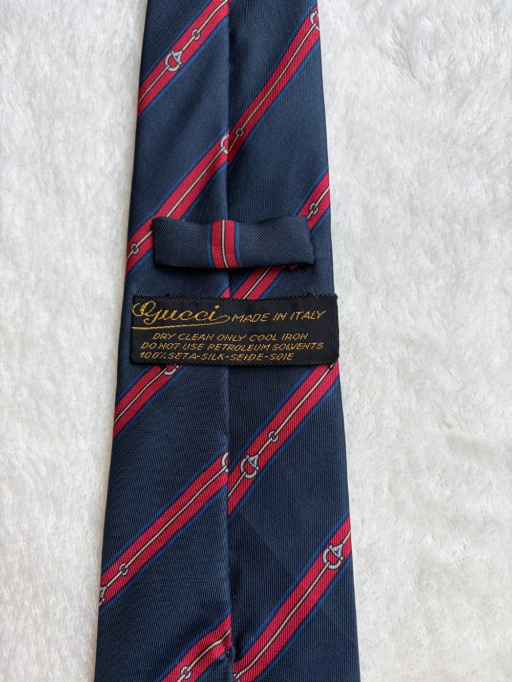 VINTAGE Gucci Men's Striped Tie Navy Red 100% Silk Horsebit Logo Classic - Picture 3 of 10